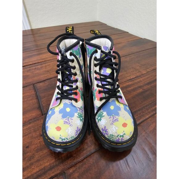 Dr. Martens 1460 laced floral boot toddlers size 12 - Picture 3 of 5